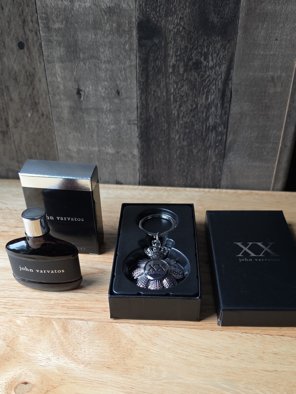 John Varvatos Black Gift Set with XX Keychain